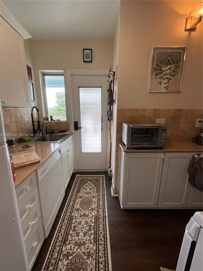 1004 Pennsylvania Ave , Unit 15, Miami Beach, FL 33139 Photo