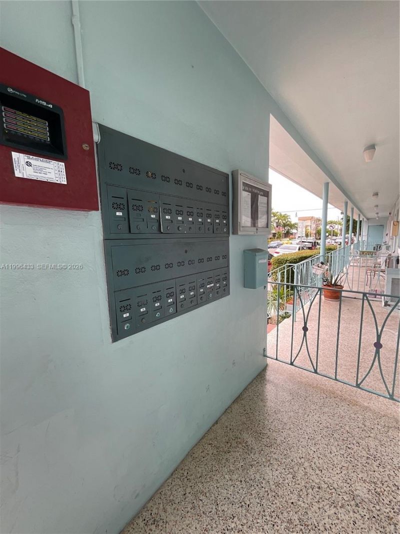 1004 Pennsylvania Ave , Unit 15, Miami Beach, FL 33139 Photo