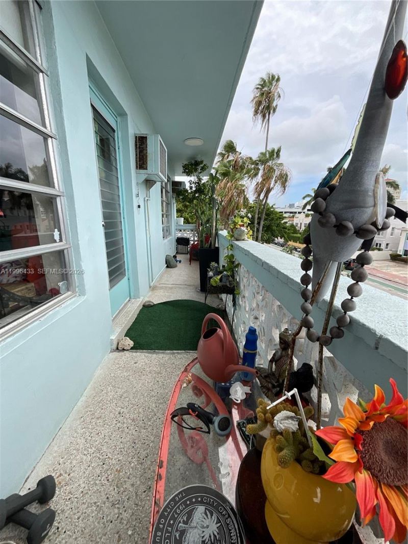 1004 Pennsylvania Ave , Unit 15, Miami Beach, FL 33139 Photo