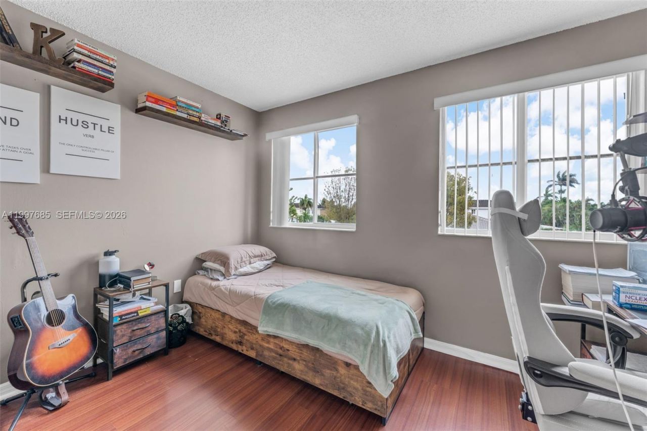 13731 SW 173rd Terr, Miami, FL 33177 Photo