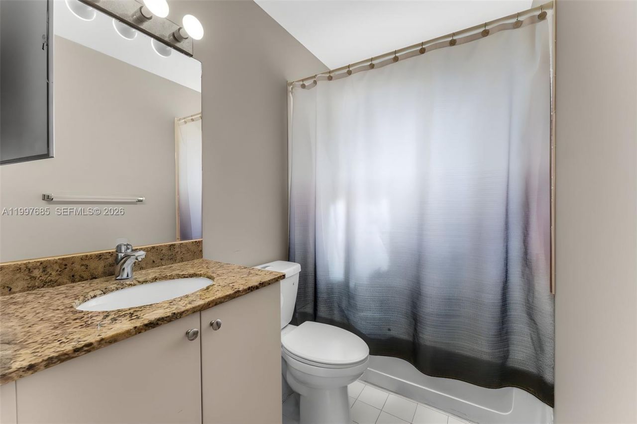 13731 SW 173rd Terr, Miami, FL 33177 Photo