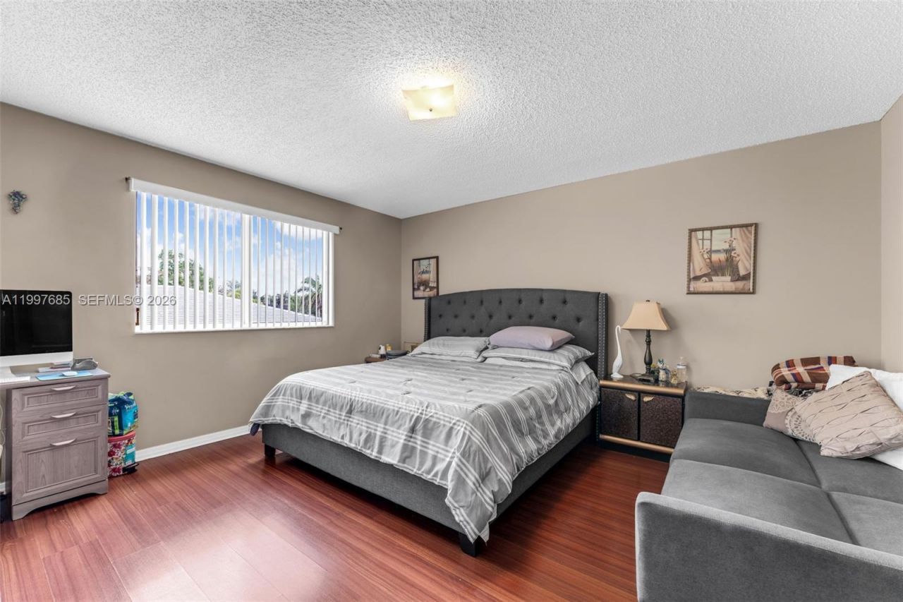 13731 SW 173rd Terr, Miami, FL 33177 Photo