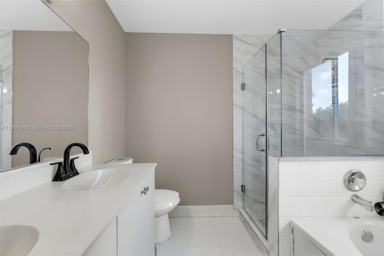 13731 SW 173rd Terr, Miami, FL 33177 Photo