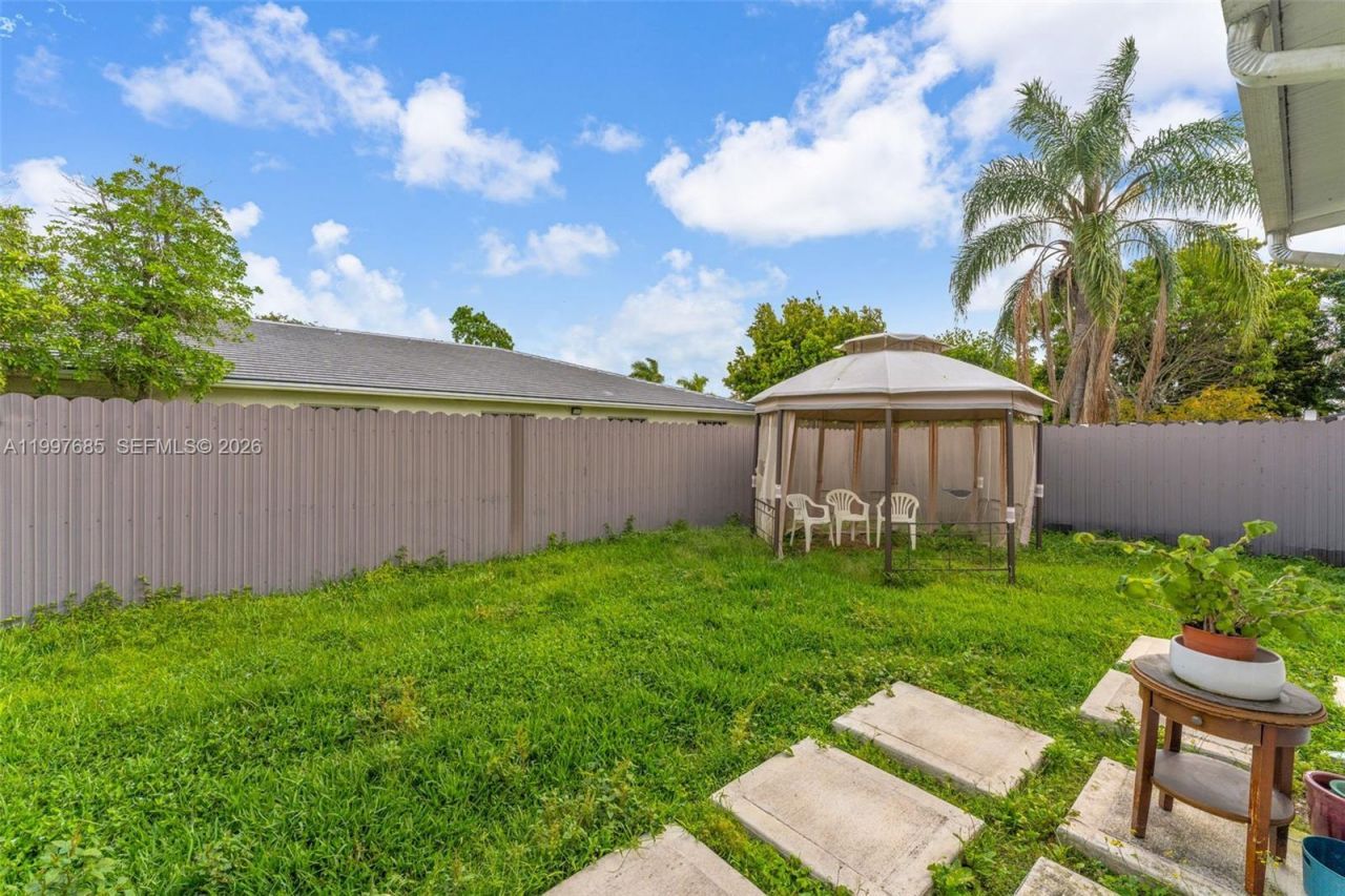 13731 SW 173rd Terr, Miami, FL 33177 Photo