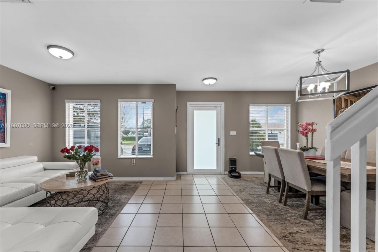 13731 SW 173rd Terr, Miami, FL 33177 Photo