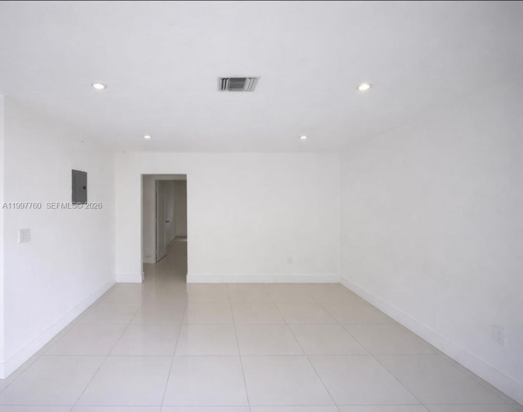 560 NE 67th St , Unit 1, Miami, FL 33138 Photo