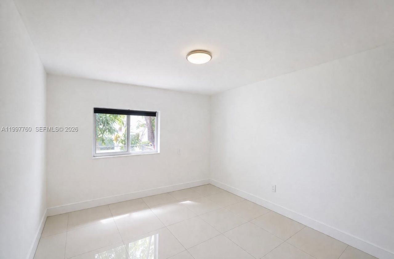 560 NE 67th St , Unit 1, Miami, FL 33138 Photo