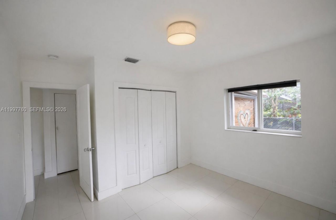 560 NE 67th St , Unit 1, Miami, FL 33138 Photo