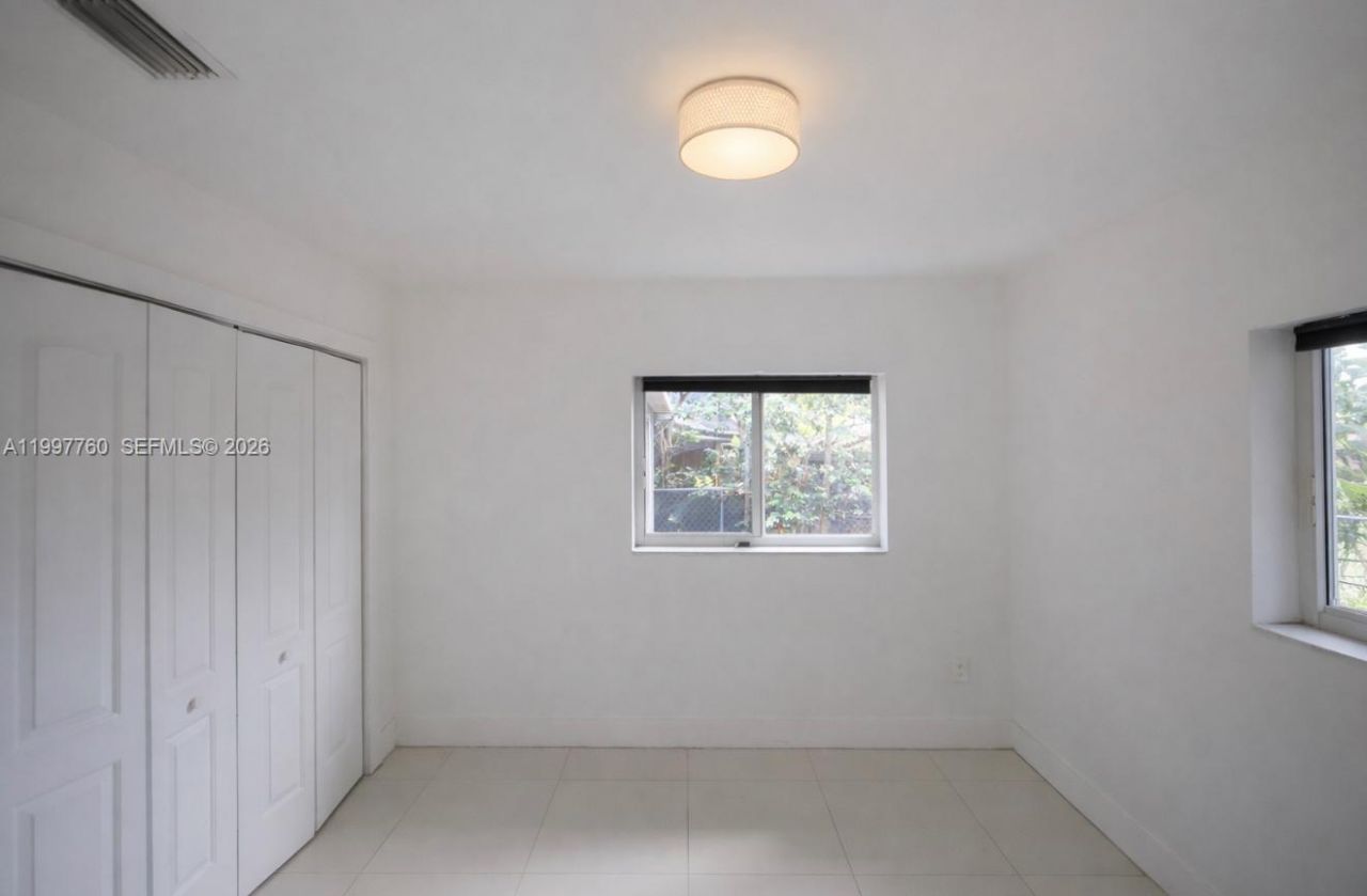 560 NE 67th St , Unit 1, Miami, FL 33138 Photo