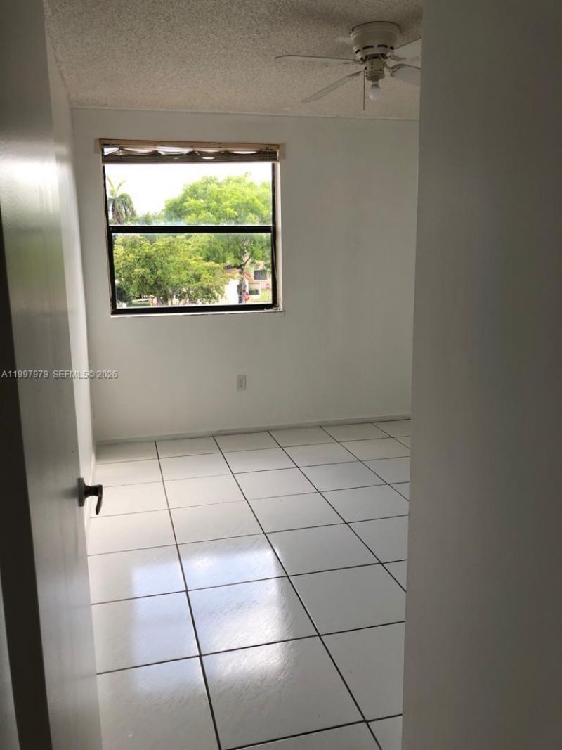 10241 NW 9th St Cir , Unit 213-5, Miami, FL 33172 Photo