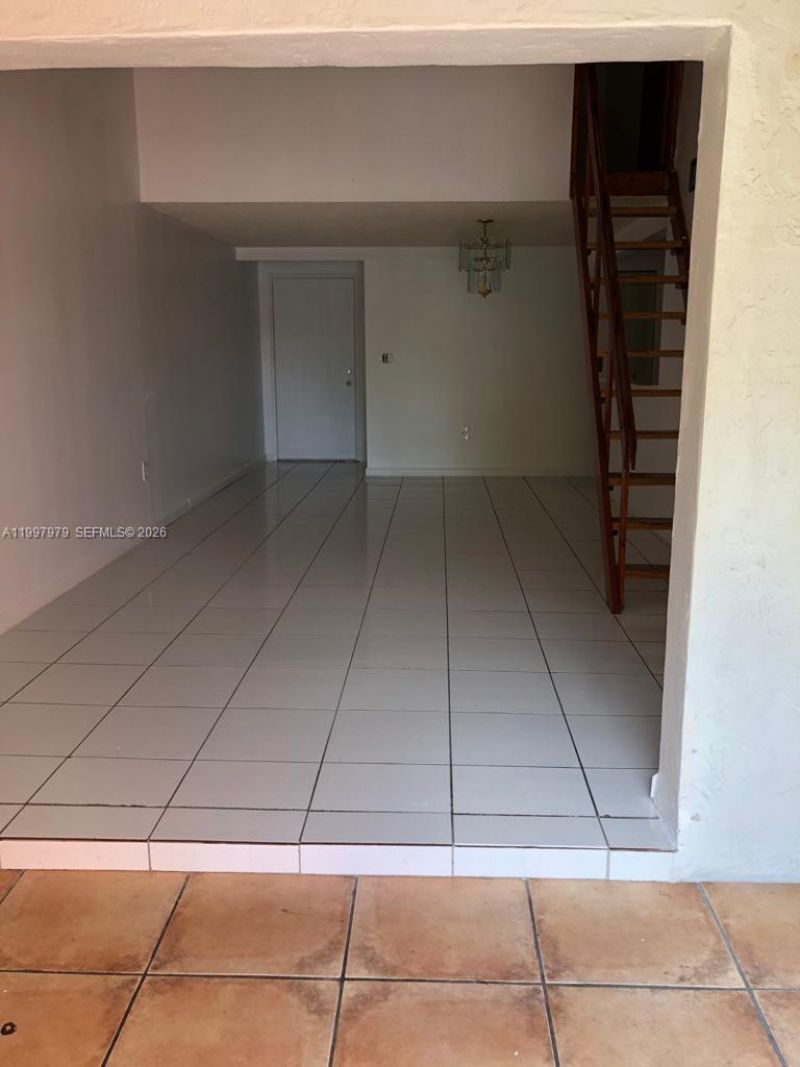 10241 NW 9th St Cir , Unit 213-5, Miami, FL 33172 Photo