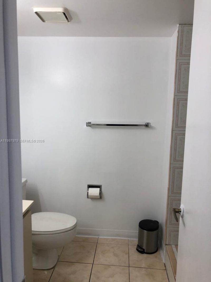 10241 NW 9th St Cir , Unit 213-5, Miami, FL 33172 Photo