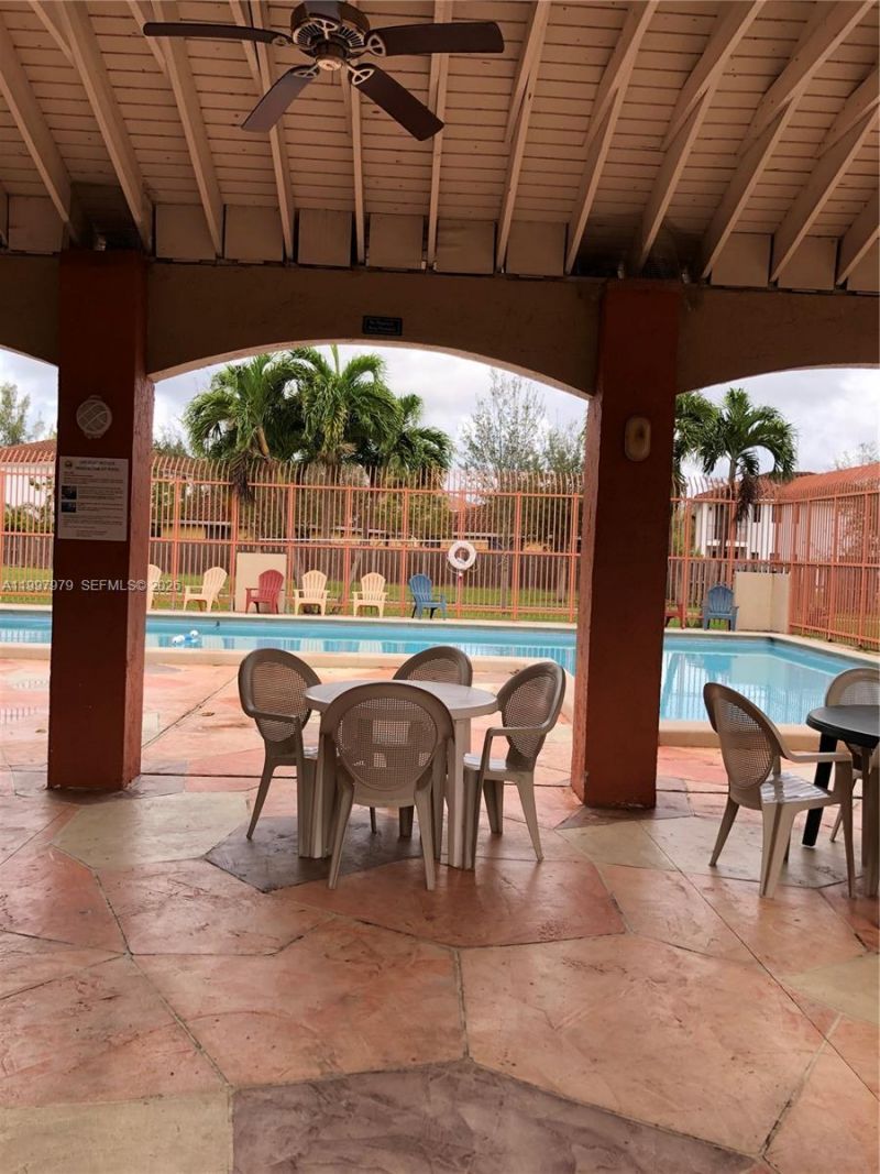 10241 NW 9th St Cir , Unit 213-5, Miami, FL 33172 Photo