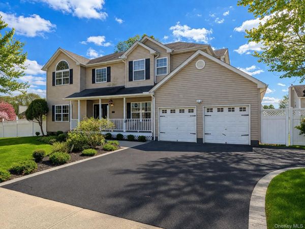 71 Elm Avenue , Coram, NY 11727