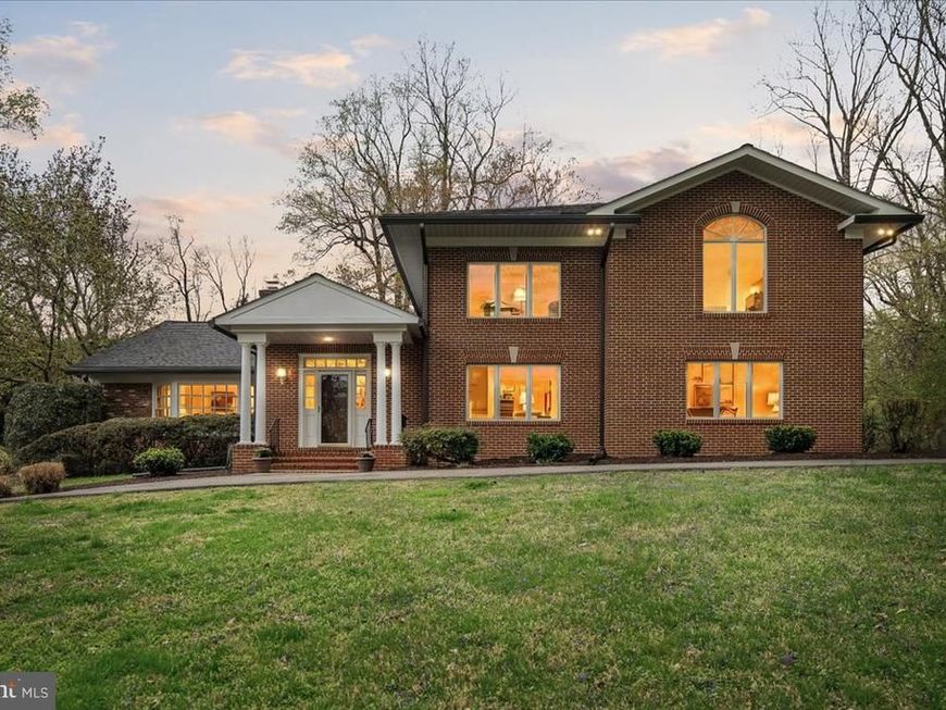 10810 Burbank Drive, Potomac, MD 20854 Main Photo