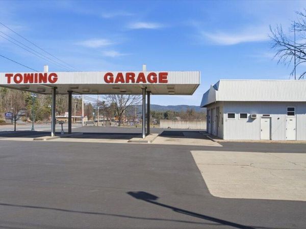 2124 US-9, Lake George, NY 12845