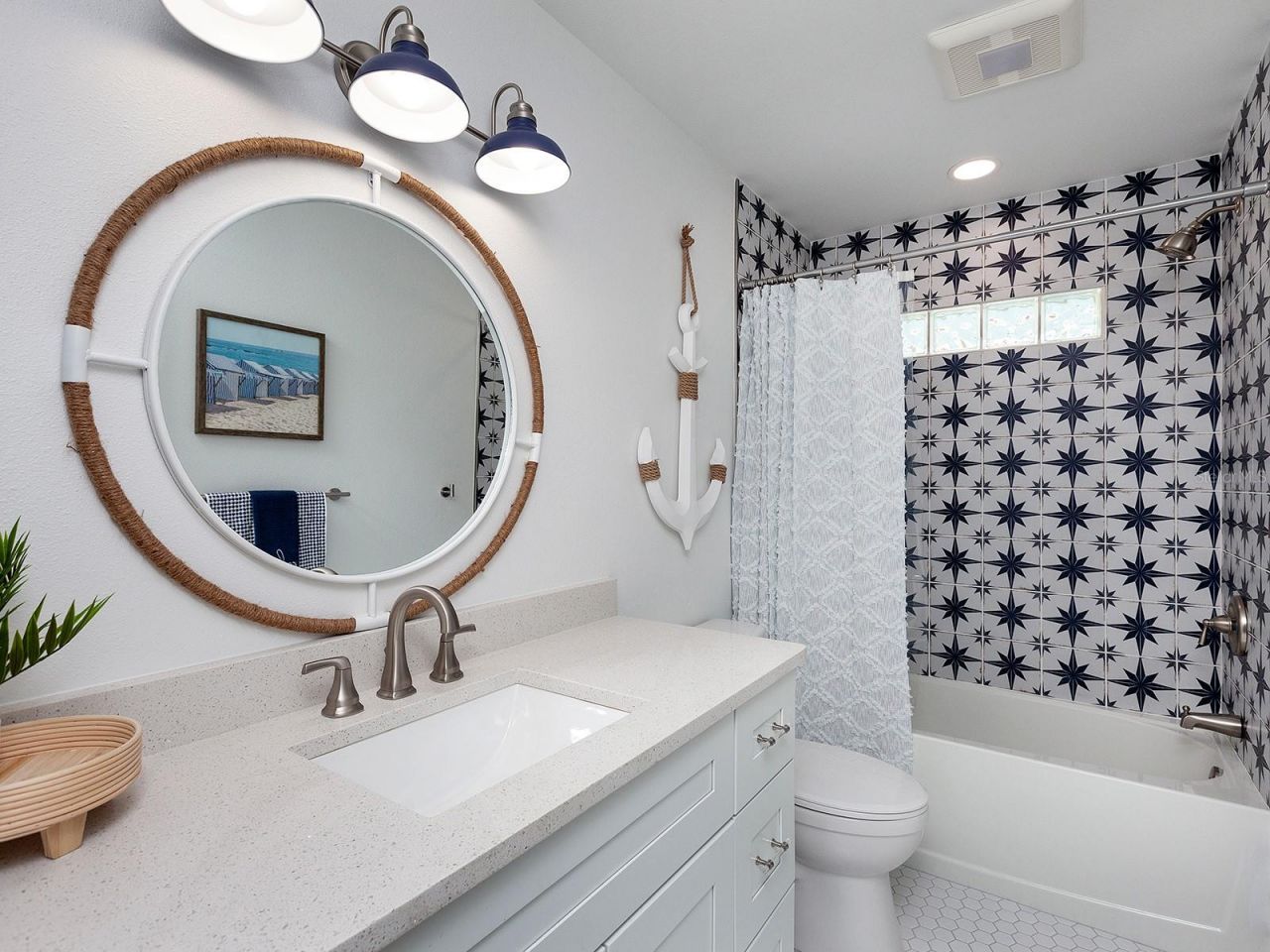 3049 Wood Street , Sarasota, FL 34237 Photo