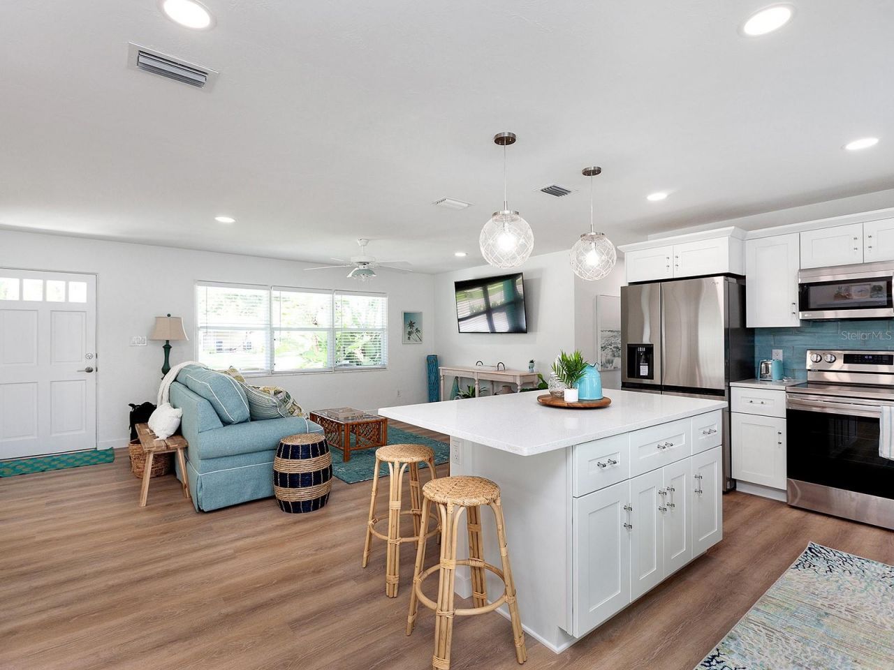 3049 Wood Street , Sarasota, FL 34237 Photo