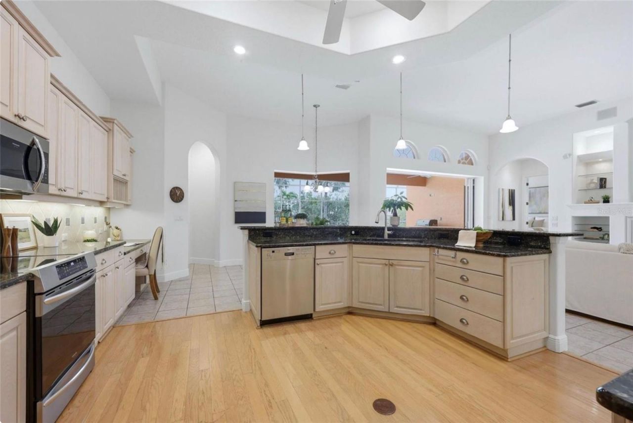 1740 Amberwynd Circle W, Palmetto, FL 34221 Photo