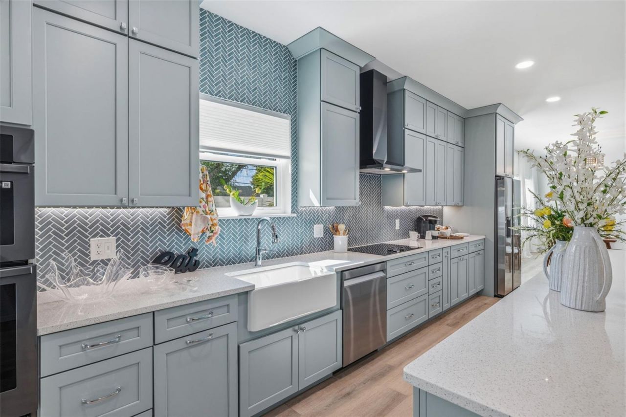 494 39th Avenue N, Saint Petersburg, FL 33704 Photo