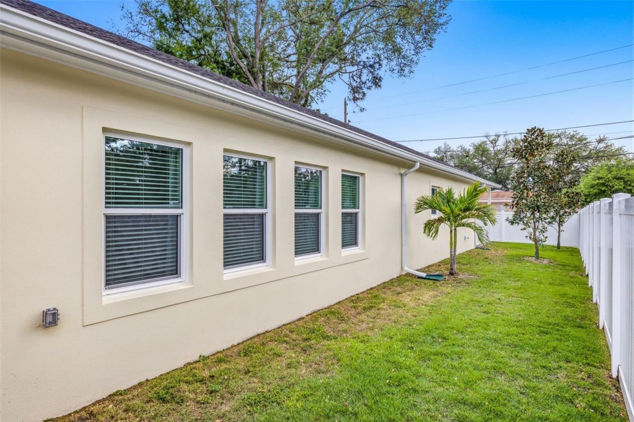 494 39th Avenue N, Saint Petersburg, FL 33704 Photo