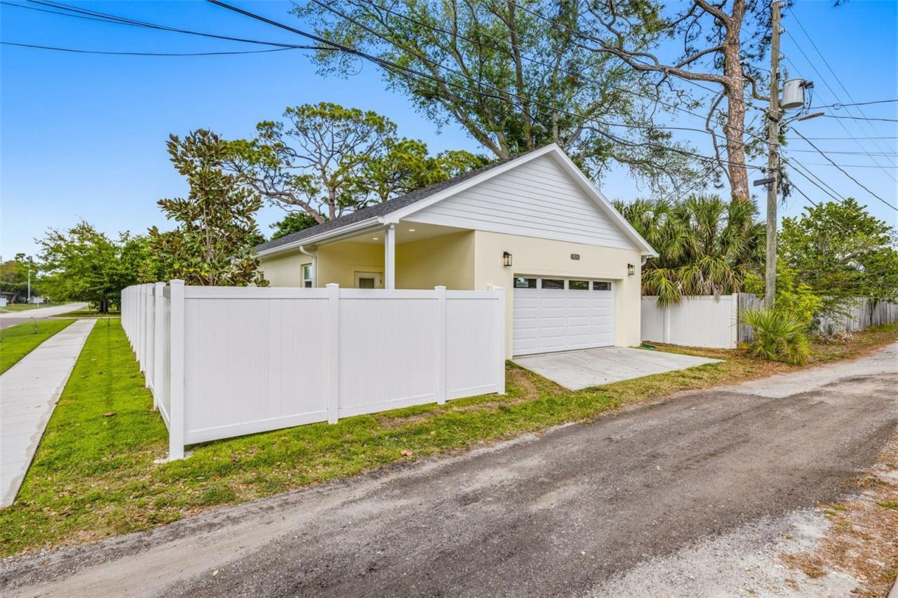 494 39th Avenue N, Saint Petersburg, FL 33704 Photo