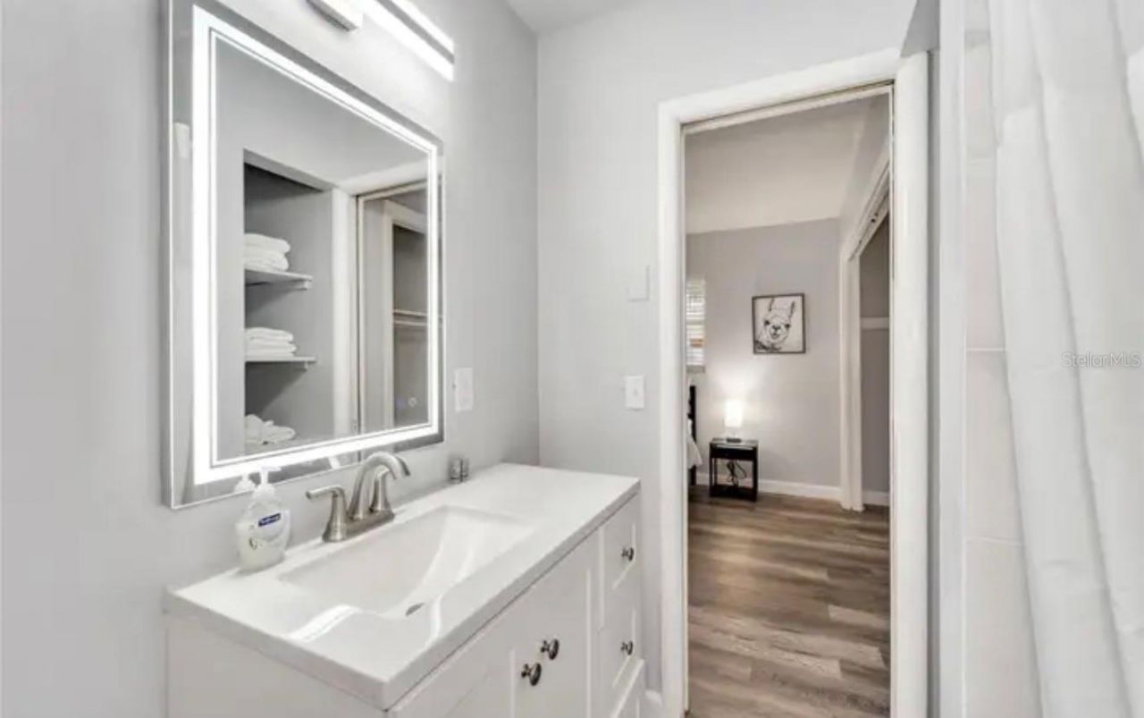 4513 W Mcelroy Avenue, Tampa, FL 33611 Photo