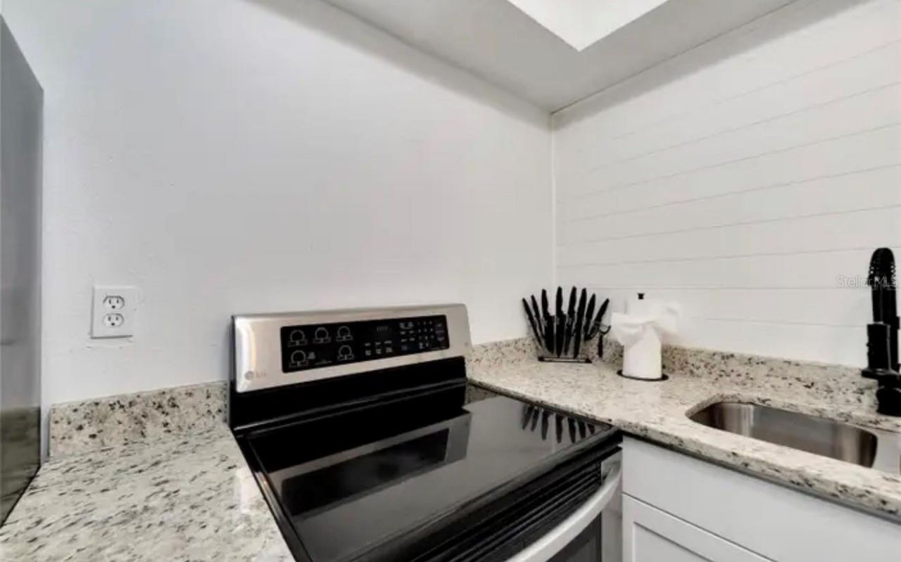4513 W Mcelroy Avenue, Tampa, FL 33611 Photo
