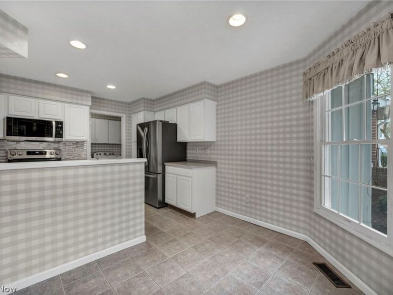 2747 Wyndgate Court, Westlake, OH 44145 Photo 13