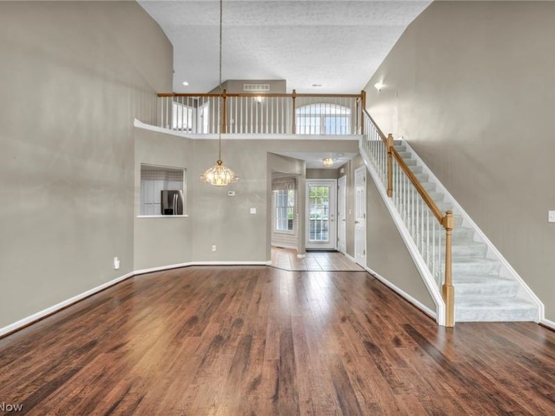 2747 Wyndgate Court, Westlake, OH 44145 Photo 2