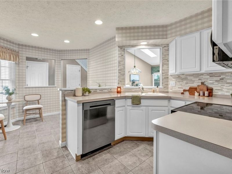 2747 Wyndgate Court, Westlake, OH 44145 Photo 5