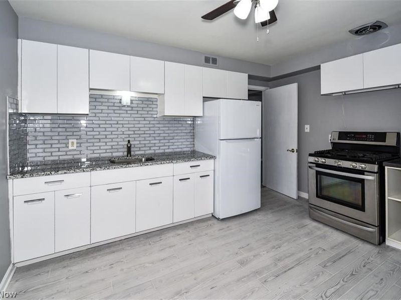 2346 Westmoor, Rocky River, OH 44116 Photo 4