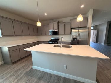 209 Irish Moss Drive, Fort Worth, TX 76052
