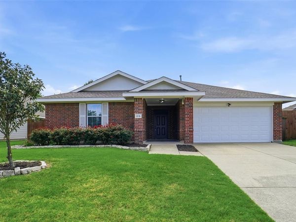 215 Willow Creek Lane, Terrell, TX 75160