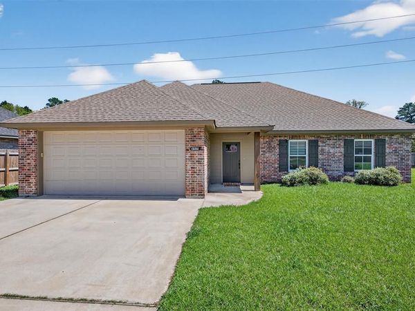 8929 Pines Edge Drive, Shreveport, LA 71129