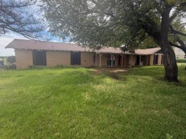828 Cockrell Hill Road, Ovilla, TX 75154