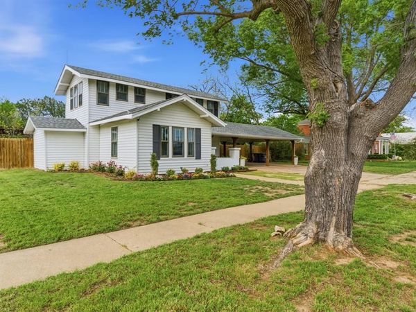 909 3rd Street, Graham, TX 76450
