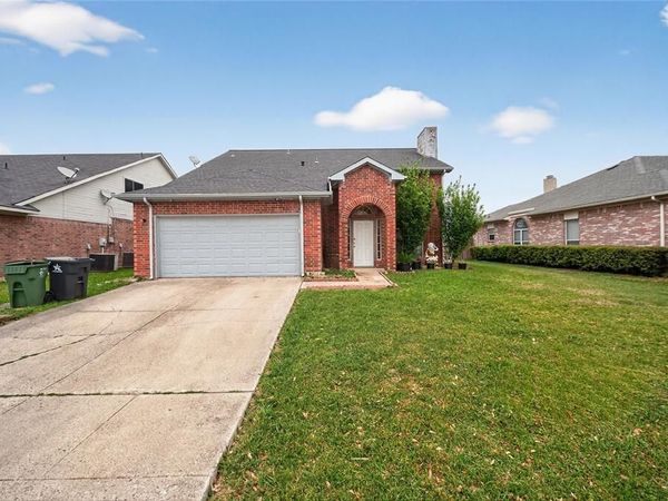 3415 Mayflower Court, Arlington, TX 76014