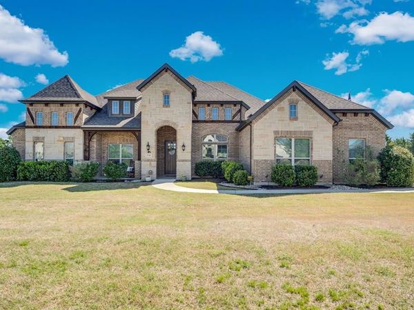 2730 Clear Lake Drive, Midlothian, TX 76065