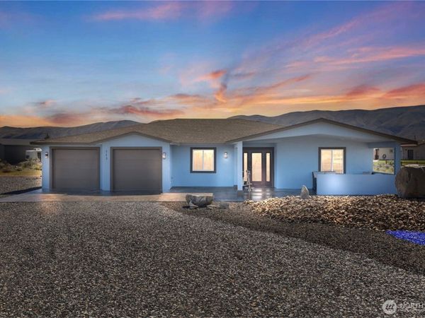 713 SW Sunset Boulevard , Mattawa, WA 99349