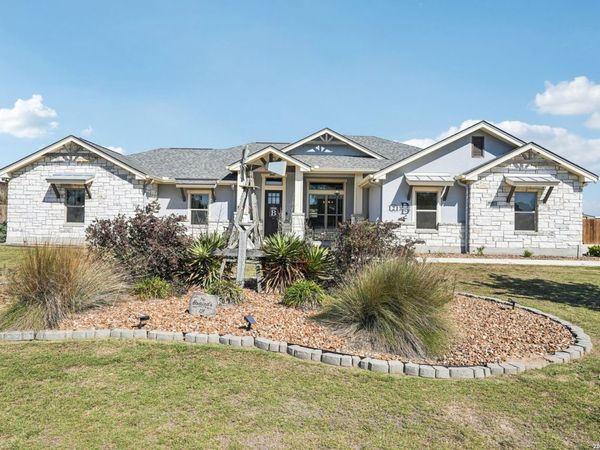 121 WESTFIELD LNDG, La Vernia, TX 78121