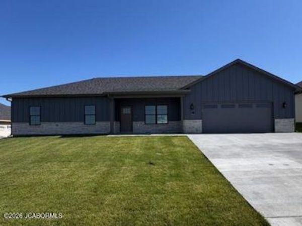 16618 KLINTON DRIVE, Boonville, MO 65233