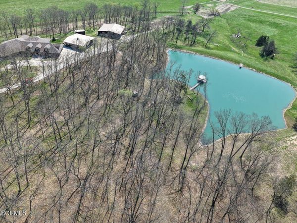 8415 RTE AA, Russellville, MO 65074