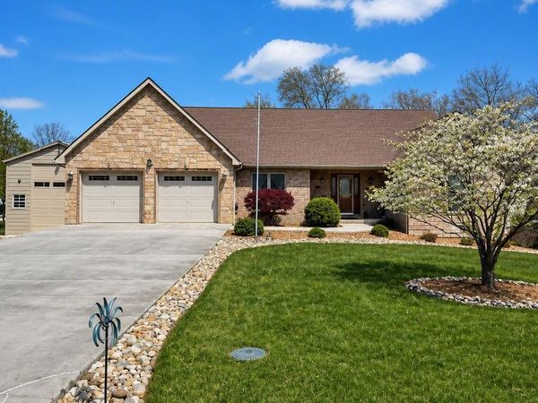 459 Woodgate Drive, Crossville, TN 38571