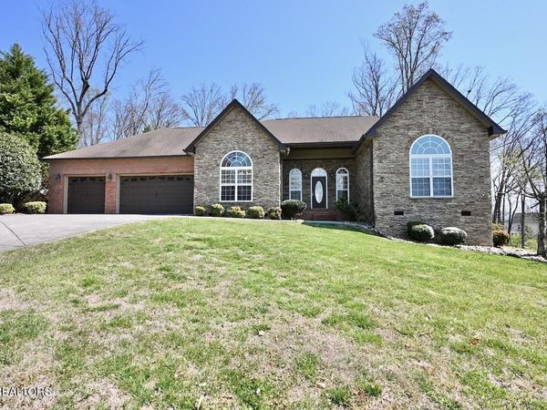 1261 Houston Springs Rd, Greenback, TN 37742