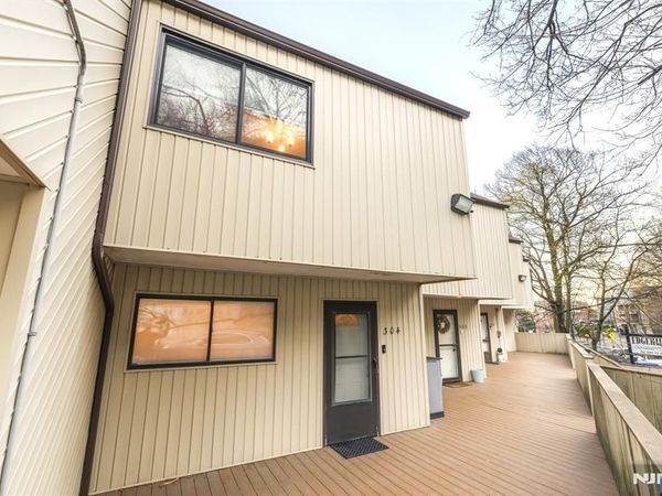 101 Route 5 304, Unit 304, EDGEWATER, NJ 07020