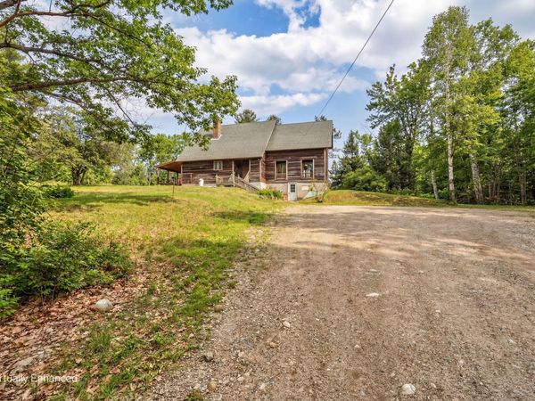79 Auburn Road, Peru, ME 04290