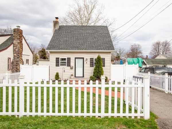 8 Navajo Ave, Parsippany-Troy Hills, NJ 07034