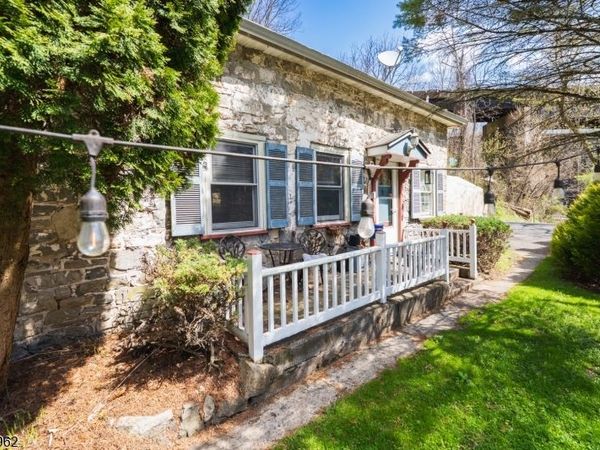 1053 S Main St, Phillipsburg, NJ 08865