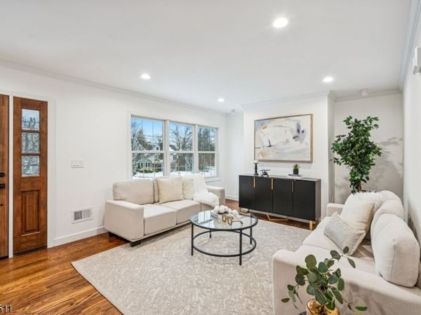 161 Myrtle Ave, Millburn, NJ 07041